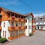 Gastehaus Lutschounig Guest house 3*