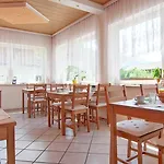 Gastehaus Lutschounig 3*