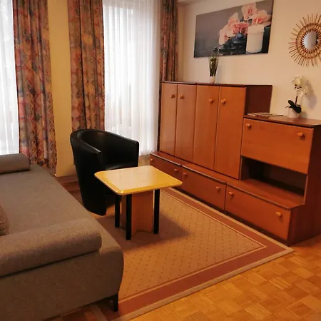 Gaestehaus Lutschounig