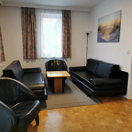 Gaestehaus Lutschounig 3*