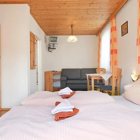 Pensión Gaestehaus Lutschounig 3*