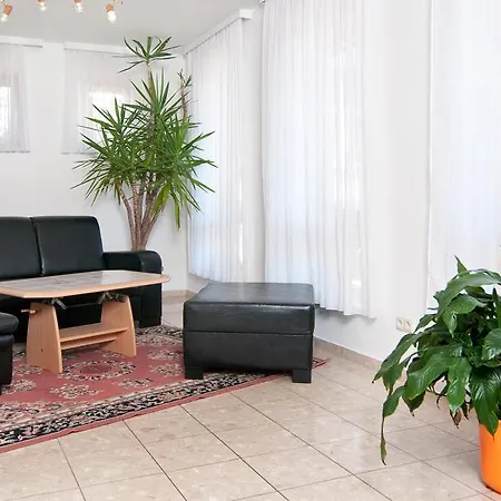 Affittacamere Gaestehaus Lutschounig