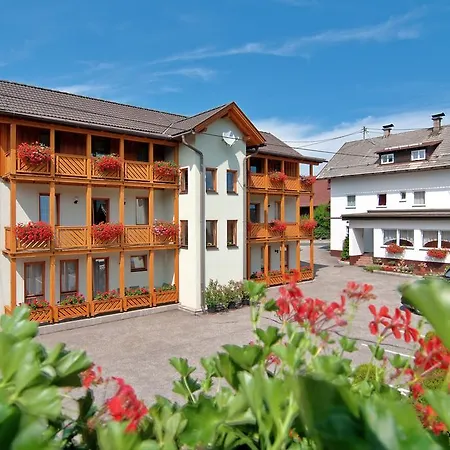 Pensión Gaestehaus Lutschounig 3*
