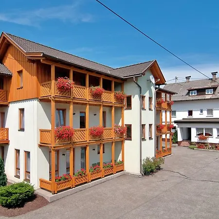 Gaestehaus Lutschounig Pensionat 3*