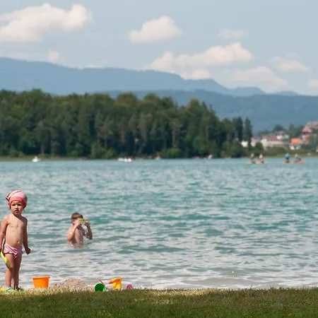 Gaestehaus Lutschounig Vendégház Faak am See
