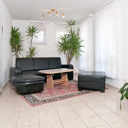 Guest house Gastehaus Lutschounig 3*