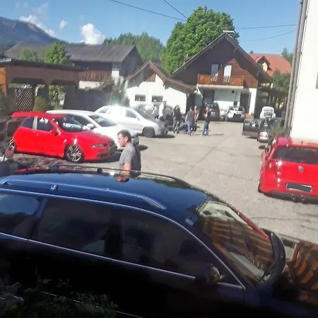 Gaestehaus Lutschounig 3*