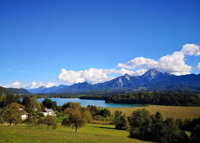 Gaestehaus Lutschounig בית הארחה 3*