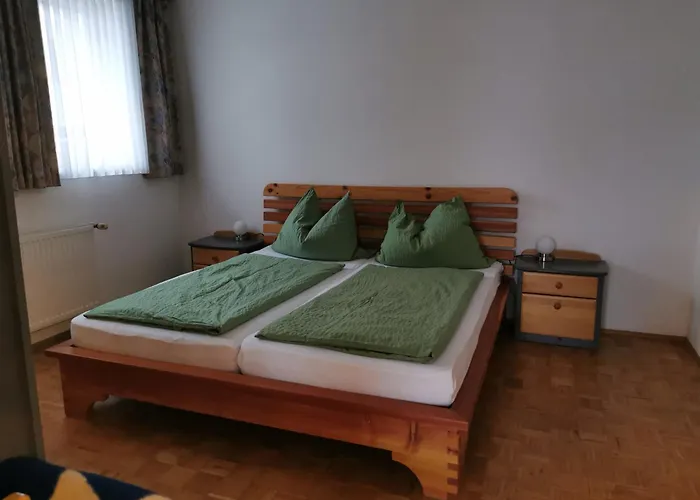 Gaestehaus Lutschounig בית הארחה