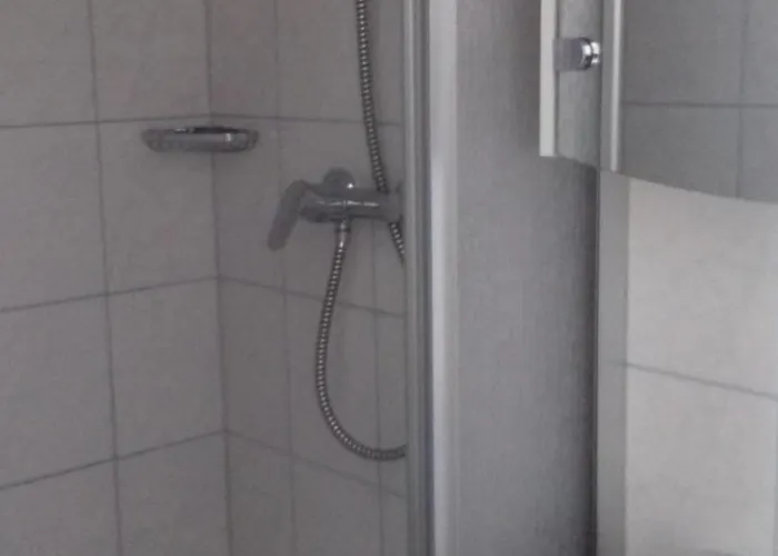 בית הארחה Gaestehaus Lutschounig פאק אם סי