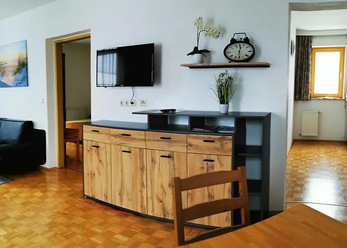 Gaestehaus Lutschounig בית הארחה