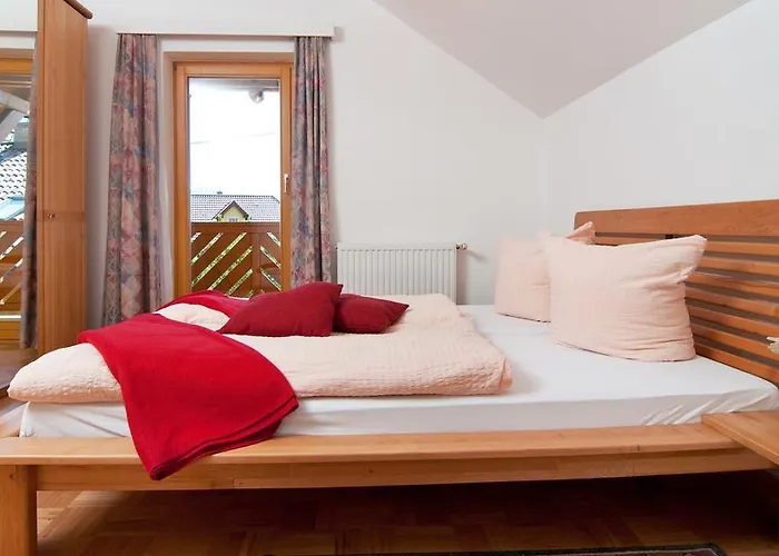 Gaestehaus Lutschounig פאק אם סי