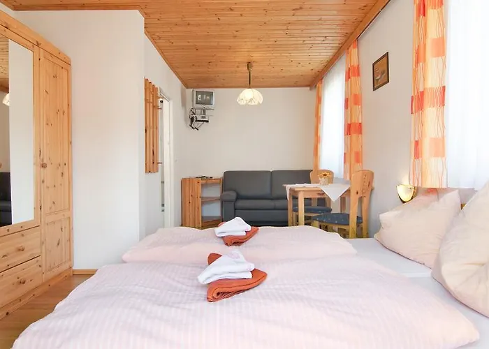 בית הארחה Gaestehaus Lutschounig 3*