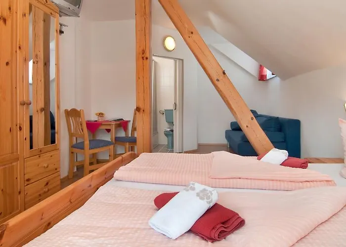 Gaestehaus Lutschounig בית הארחה