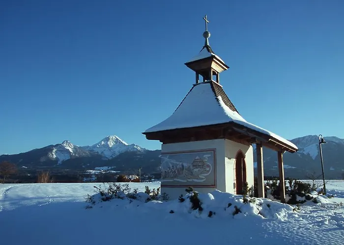 בית הארחה Gaestehaus Lutschounig