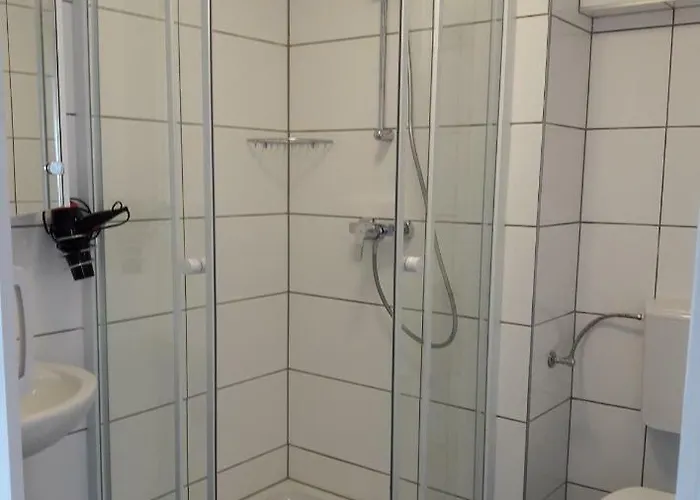 Gaestehaus Lutschounig בית הארחה פאק אם סי